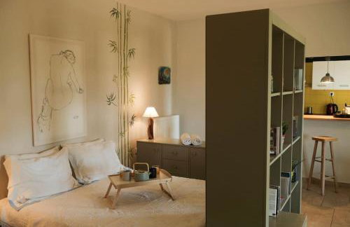 Apartment with garden in Thessaloniki. - Photo 17