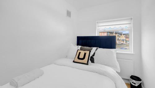 4 Bed - Sleeps 8 - Free Parking - Garden - Foto 5