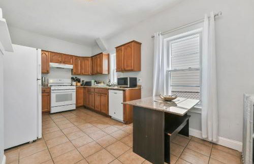 The Maverick Downstairs - Lux Apartment - Free Parking - 2 Miles From Airport & Downtown Boston - Foto 19