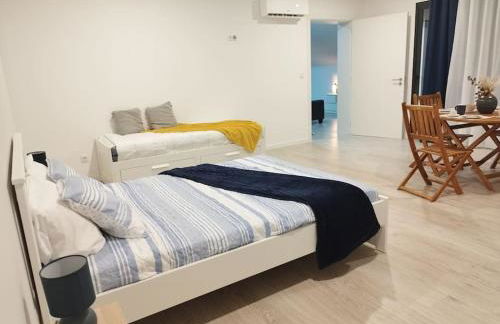 Sunrise Home - Photo 15