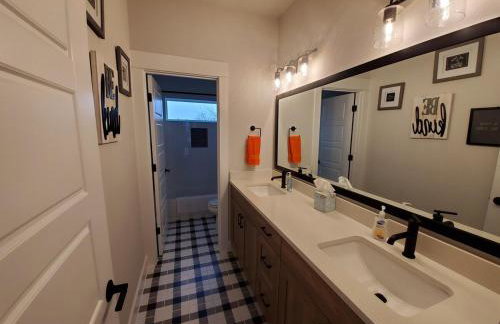 Actually walkable to square & Private Heated Pool - Foto 35