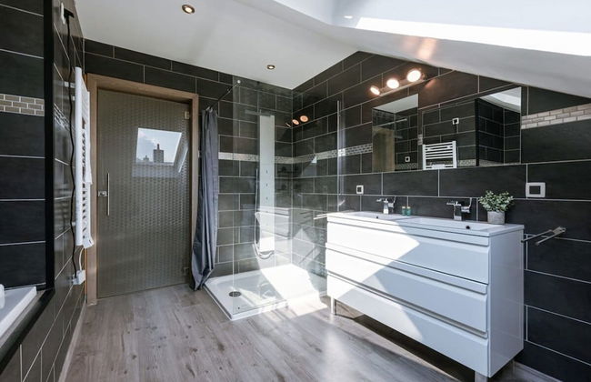 Spacious House With Garden and Parking - Foto 59