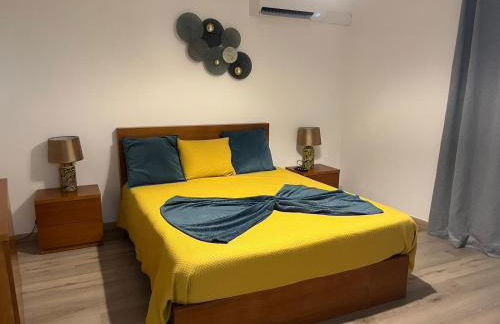 Alvarenga House - Photo 12