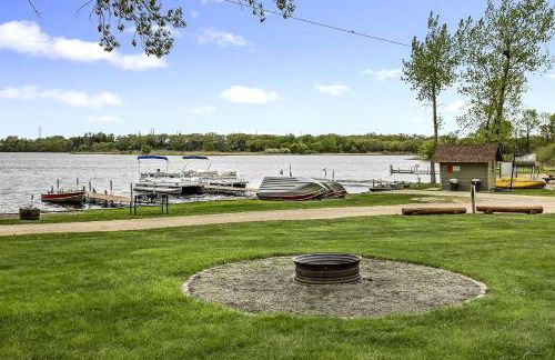 Charming Pet Friendly Cabin for 8 in Fergus Falls, Minnesota - Foto 7