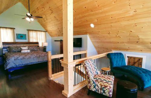 Peace of Heaven, Modern Chic Cabin, Majestic Mountain Views, Hot Tub, Fire Pit, Outdoor Games, Close to Town - Foto 15