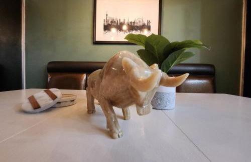 Pool & Hot Tub! Centrally Located, Less Than 3 Miles to The Strip! - Foto 38