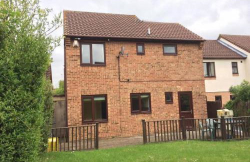6 Bedroom House For Corporate Stays in Corby Suitable for Nightshift Workers - Foto 3
