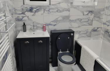 New 2 Bedroom Appartment In Manchester - Stretford - Old Trafford Close to Football-Cricket Ground & City Centre - Foto 27