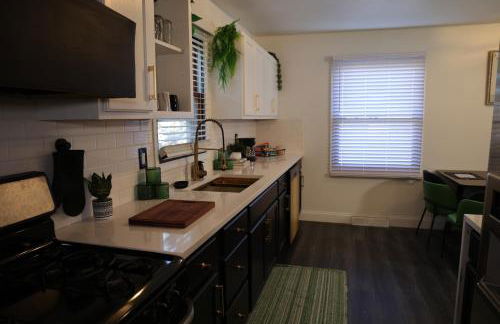 Big Group Getaway House Near Chicago - Foto 1