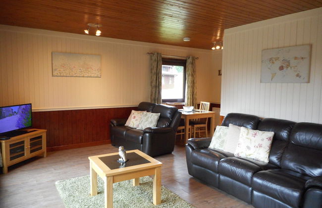 Bluebell Lodge 5 with Hot Tub - Photo 12