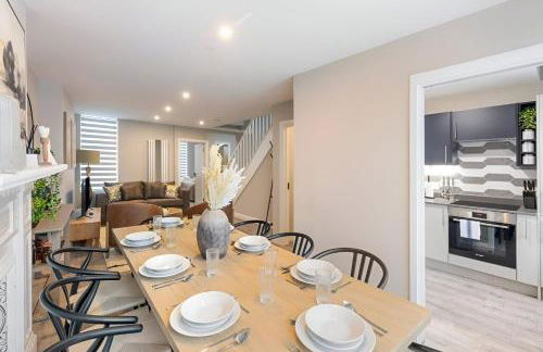 Earthy Elegance Stylish 4BR for Urban Escapes - Foto 39