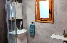 Elite Retreats 4U Lakeside Hot Tub Log Cabin with the fishing peg at Tattershall Lakes Park - Foto 26