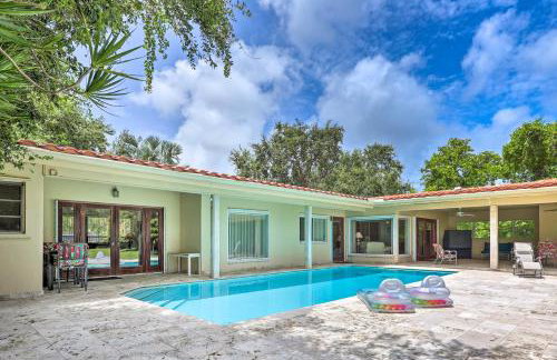 Home with Pool in Upscale Pinecrest Village - Foto 25