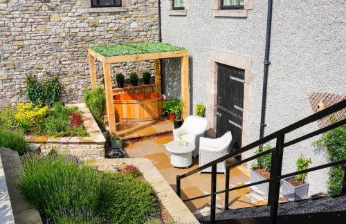PEAK DISTRICT ROMANTIC Courtyard Loft, with Outdoor Japanese Whirlpool Bath - Foto 32