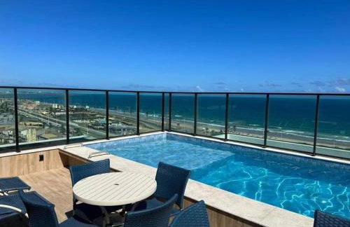 Apartamento Quarto e Sala, varanda, vista mar com infraestrutura - Foto 7
