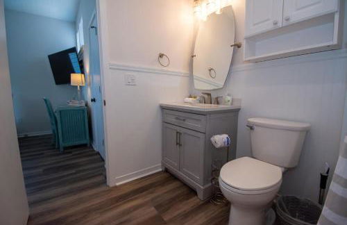 Renovated 2 Br Sleeps 5 With Free Guest Passes - Photo 62