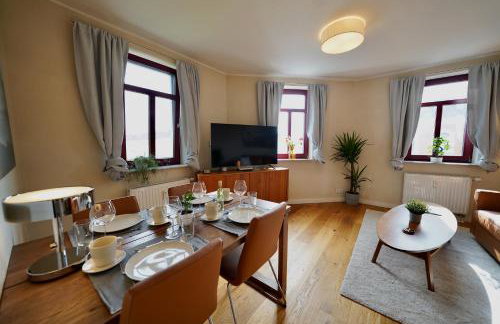 EDLER WOHNRAUM Noble Stadtoase mit Boxspringbett, Kaffeevollautomat & Parkplatz - Foto 13