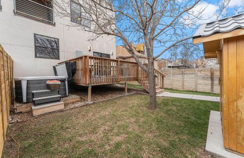 Walk to Broncos Stadium Hot tub & Rooftop - Foto 40