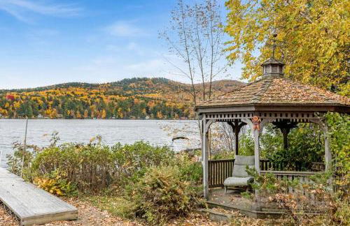 Spacious Lakefront Retreat w/Stunning Views - Foto 23