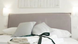 Light Charme, Natural Light Apartment a due passi dalla PIAZZA DUOMO - Foto 4, towels