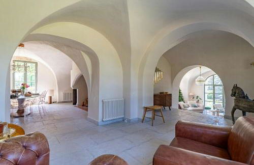 Castle In A Private Camargue Estate - Photo 13