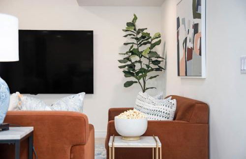 Stunning 5BR Villa Large Hot Tub & Scenic Yard - Foto 53