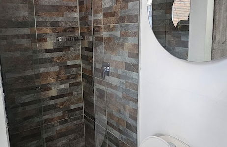 50 PROMO $ 11 Bedrooms with bathrooms Aprtmnt + 2 Jacuzzis and a rooftop pool. @Poblado - Photo $