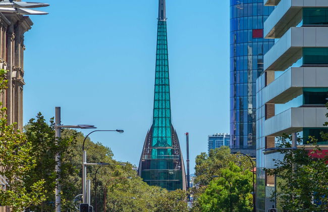 Entrada a la Torre Bell - Foto 1