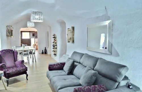 Cuevas Helena - Foto 3