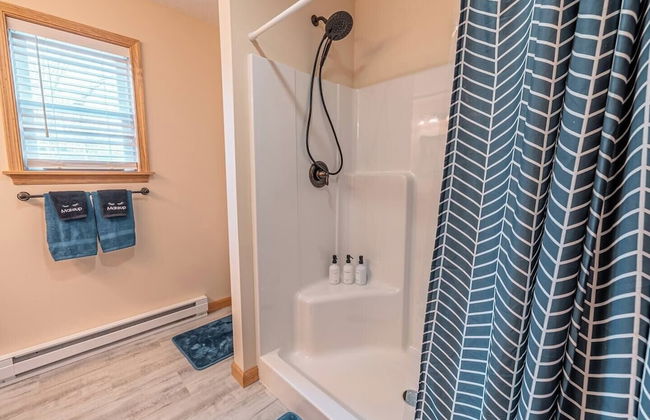 NEW Large Group Summer Getaway W/hot Tub + Game Room! - Foto 26