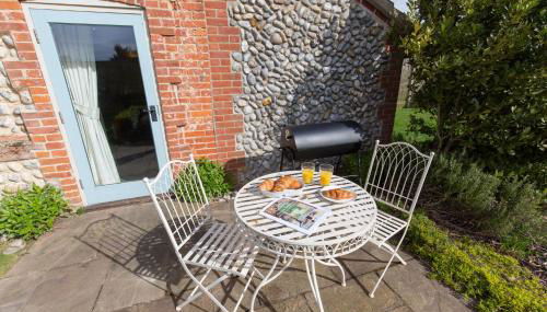 Garden Cottage - Photo 4