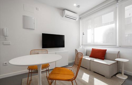 Confort y Ubicación en Madrid - Santero Suites - Photo 1