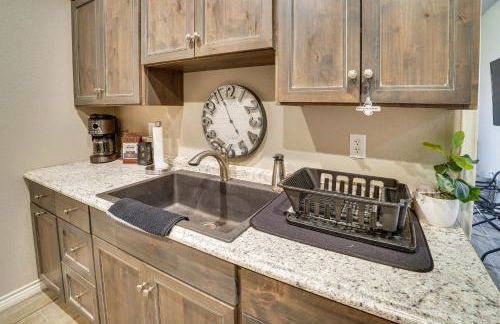 Large Patio and Grill! Group Stay in Midland - Foto 7