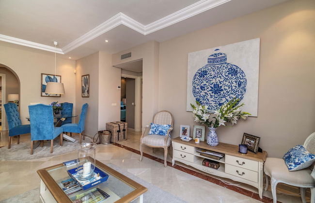 Luxury 2-bed Apartment Elviria - Pool, Sauna & gym - Foto 12