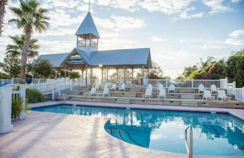 Luxury cottage with pools & multiple decks, 1/2 block to beach - Foto 35