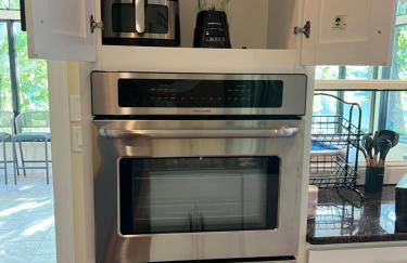 Beautiful River front home with private pool - Foto 4