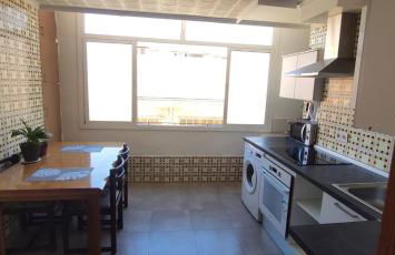 Appartement Spacieux fonctionnel Parking assuré!! - Foto 2