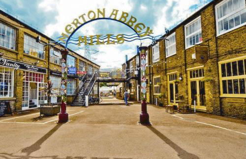 SW19 - Quiet split-level 2-bedroom maisonette with garden - Foto 10