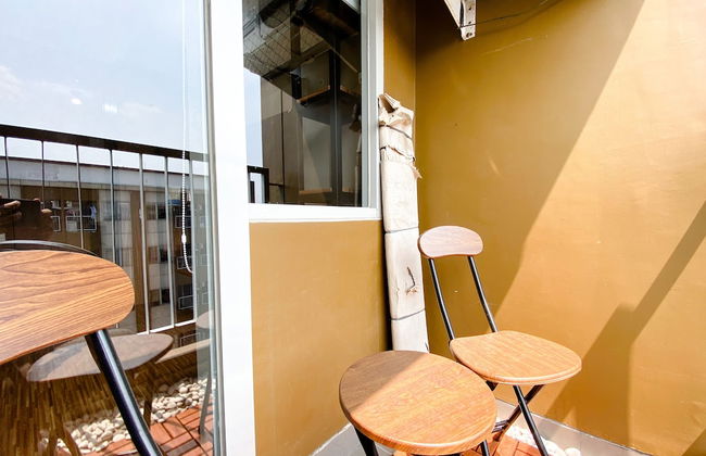Homey and Simply Look Studio LRT City Jatibening Apartment - Photo 19