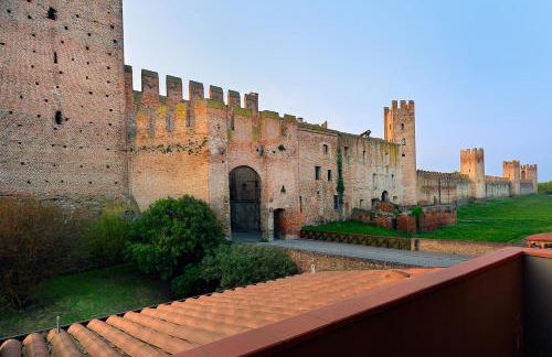 Sotto le mura - Photo 1