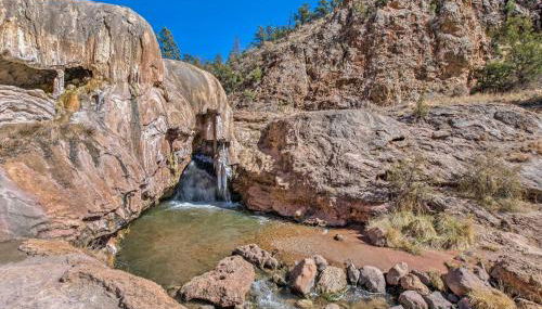Jemez Springs Cabin with Mtn Views Steps to River! - Foto 2