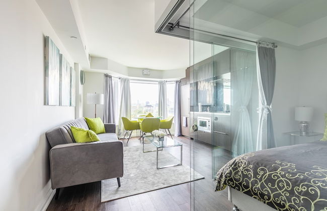 Charming Yorkville Condos - Photo 37