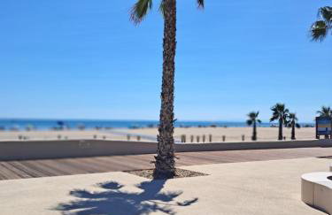 Appartement refait à neuf, climatisé, en rez-de-jardin, à 30 secondes de la plage - Foto 10