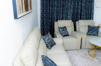 Elegant and comfortable three-bedroom Flat - Foto 46