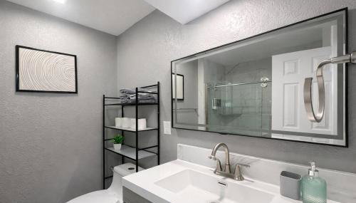 Large Overland Park Getaway 4 KING beds 3 Bath Sleeps 10 - Foto 4