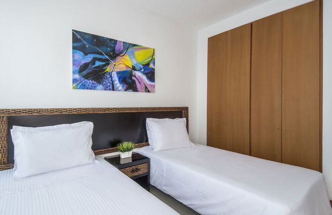 Travelers Suites Orange Cartagena - Photo 9