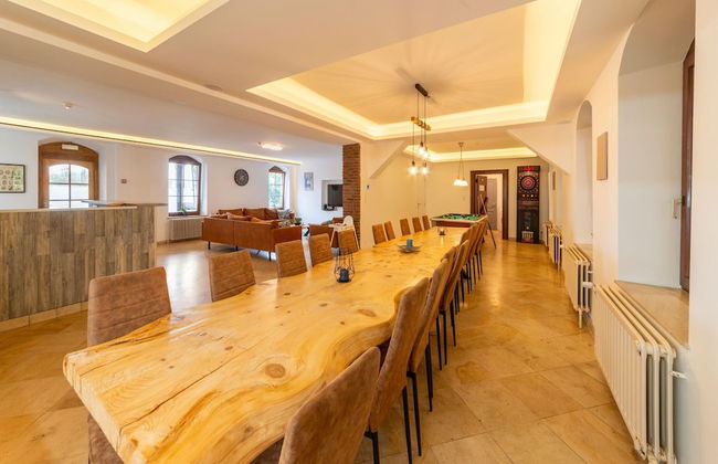 Former Hotel with Swimming Pool, Hot Tub, Sauna for Family Groups - Foto 33