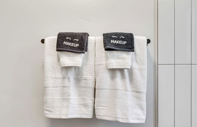 Charming 2BR w King Queen Close to SLC - Foto 29