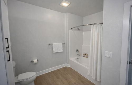 Luxury 2 Bedrooms 2 Bathrooms With Pool and Gym - Foto 14