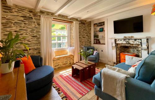 Unique Retreat - 2 bedroom cliff top cottage with large terrace - Photo 8